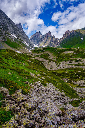 Chaukhi Pass 1