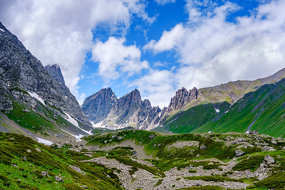 Chaukhi Pass 2