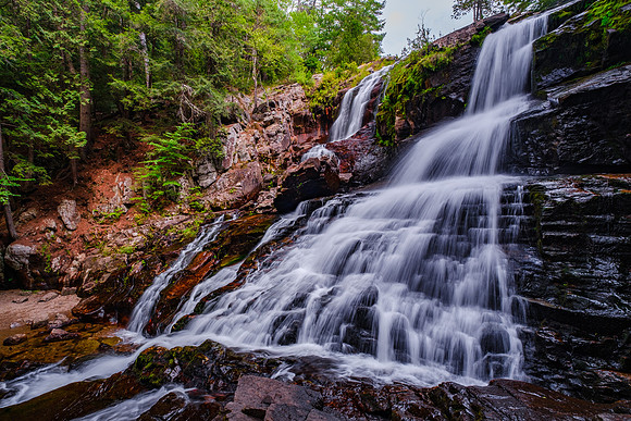 Shelving Rock Falls 1